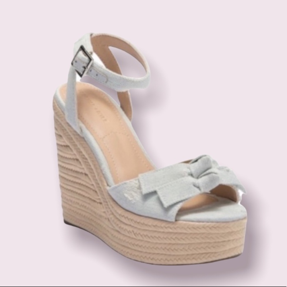 Kendall & Kylie Gwen 2 Wedge in Light Denim